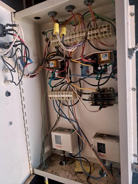 25 HP Columbia Commercial Steam Boiler-2005 with Burner and Transformer