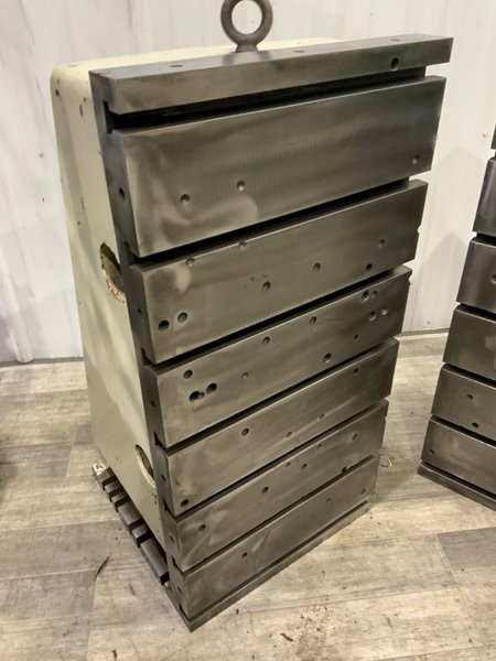 1 PAIR 18" X 18" X 36" ANGLE PLATES: STOCK #76357