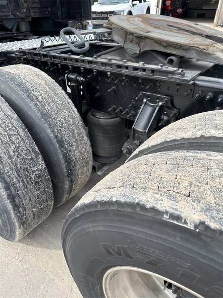 2024 Volvo VNL64T860 4V4NC9EH8RN656676