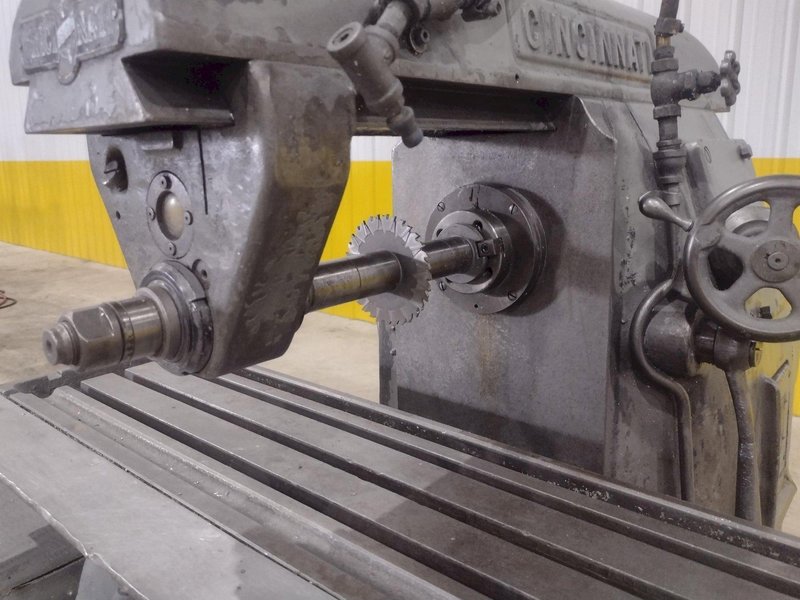 3 HP CINCINNATI MODEL 1-18 PLAIN HORIZONTAL MILLING MACHINE: STOCK #21031