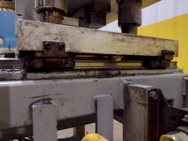 22" PNEUMATIC CUTOFF SHEAR &amp; PRESS WITH ACCELORATOR: STOCK #19539