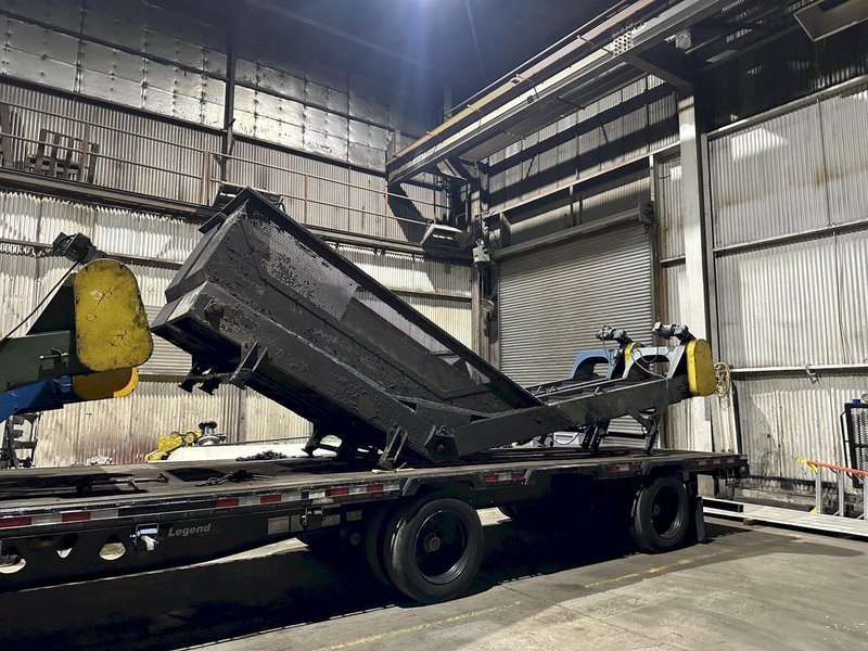 20&#039; LONG X 24” WIDE STEEL BELT POWERED INCLINED PARTS CONVEYOR: STOCK #20817