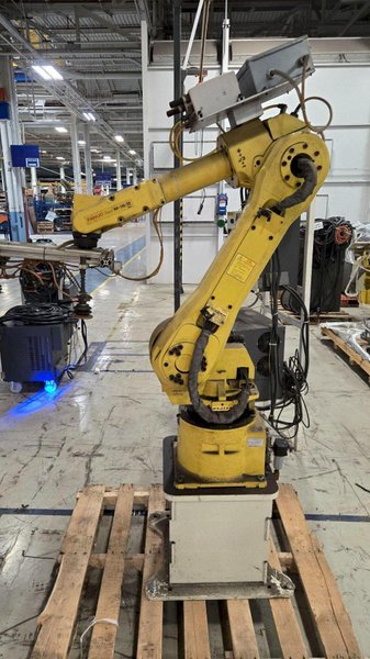 FANUC M-16IB/20 + R-J3IB ROBOT ARM AND CONTROL PANEL NO TEACH PENDANT USED
