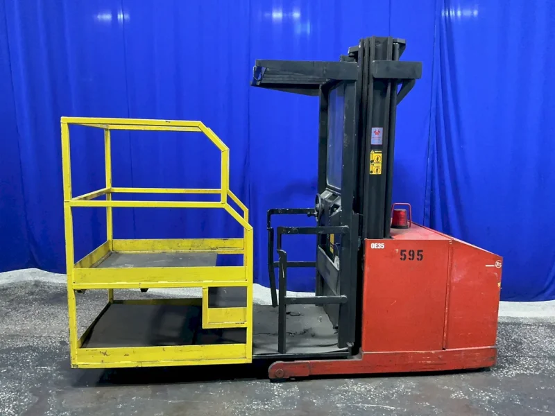 BT PRIME MOVERS 3,000 LBS STAND-UP LIFT   -  0E35