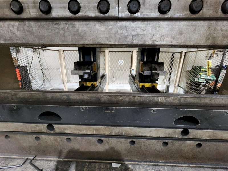 175 ton x 12′ Cincinnati 175AFX10 Autoform CNC Press Brake, 1998 – w/2012 control upgrade