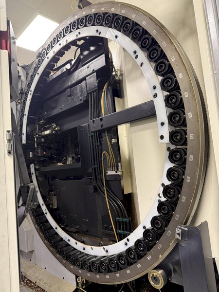 Makino MMC2 with (3) Makino a61nx - 30 Station Pallet Pool FMS For Sale