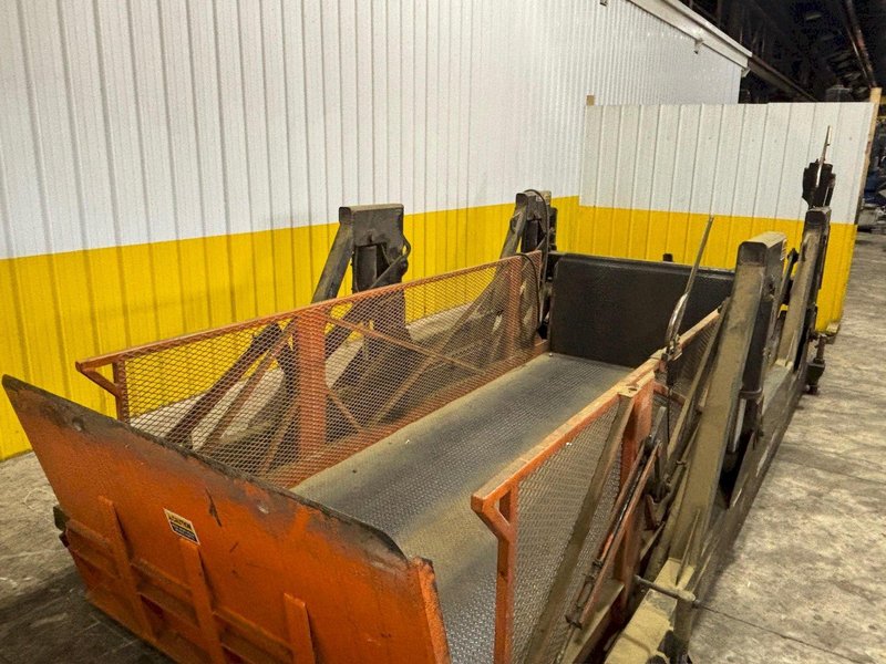 10,000 LBS SUPERIOR HANDLING EQUIPMENT "SPEED LIFT" CANTILEVER HYDRAULIC LOADING DOCK LIFT RAMP: STOCK #23686