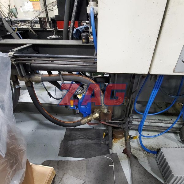 Cincinnati Milacron Used MH300-29 Injection Molding Machine, 300 ton,  29 oz.