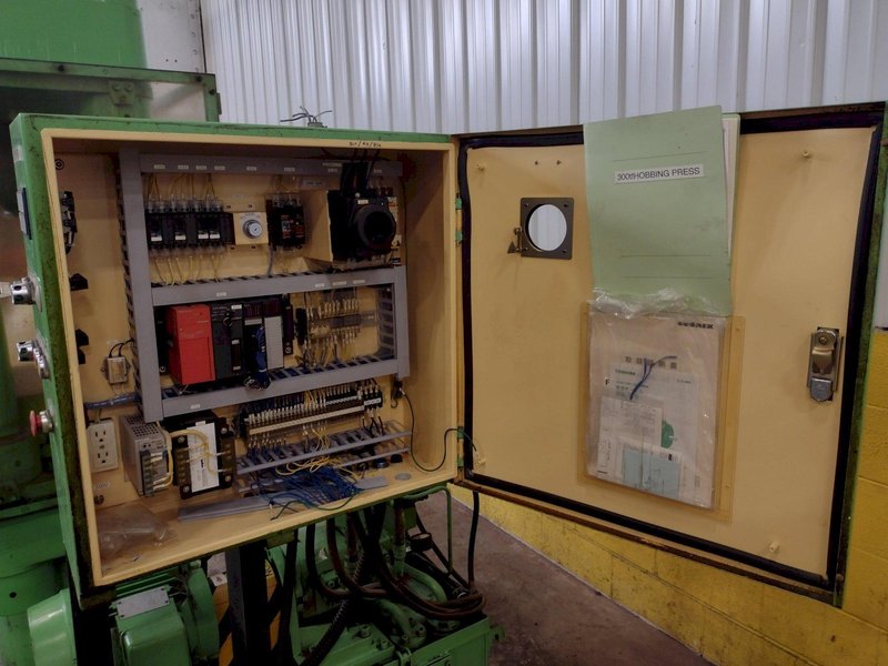 300 TON KOHSHIN MODEL #300TF HYDRAULIC 4-POST PRESS 6.5" STROKE: STOCK #16214