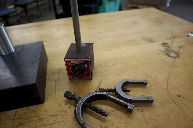 Black Granite Height Stand with Yuasa 1" Travel Indicator, Vee Block, and Mag Base Indicator Stand- Auction Item