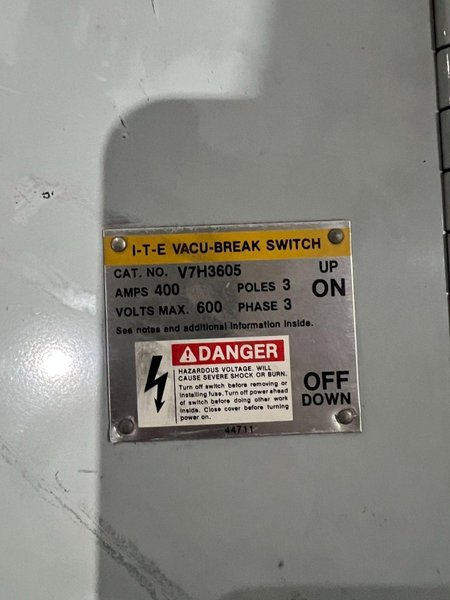 I-T-E V7H3605 PANEL MOUNT SWITCH 600 V 400 A 3P USED