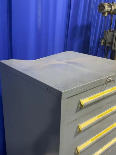 EQUIPTO 7 DRAWERS TOOL CABINET
