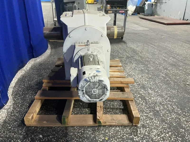 SEW-EURODRIVE 7.5 HP GEAR DRIVE