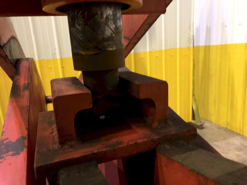 20,000 LB 10 TON BUSHMAN MODEL 6100 SINGLE RIM VERTICAL COIL LIFTING TONG SCISSOR TYPE COIL LIFT: STOCK #15815