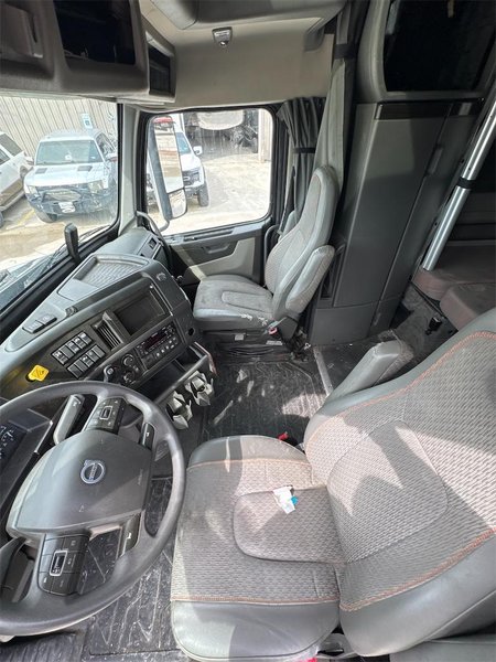 2024 Volvo VNL64T860 4V4NC9EH8RN656676