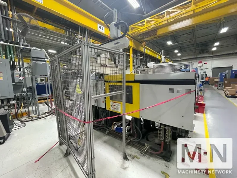 110 TON 1.6 OZ  CINCINNATI ROBOSHOT 110I-48G INJECTION MOLDING MACHINE, MFG 2000