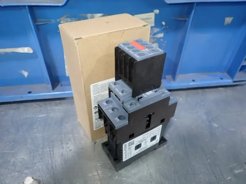 SIEMENS CONTACTOR  -  3RT2027-1BB44-3MA0