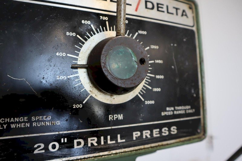 Delta Rockwell 20" Floor Model Drill Press, Variable Speed to 2,000 RPM, 6" Hand Quill Feed, Drill Chuck