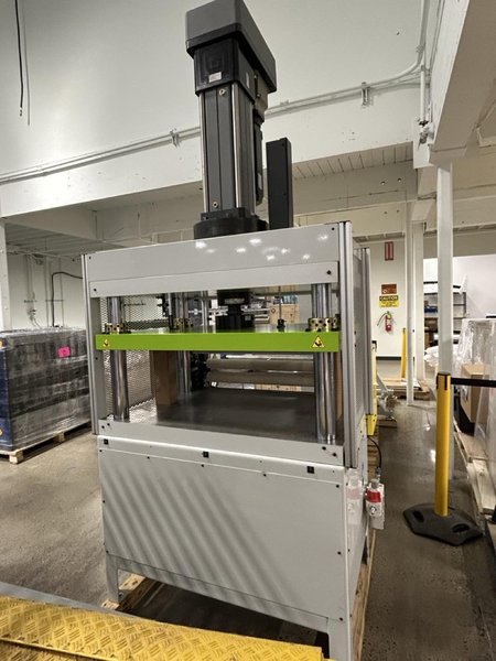 30 Ton Freeman Schwabe SEP30 Servo Electric Die Cutting Press, 2025 – Infeed Nip Roll System, Programmable Servo Control