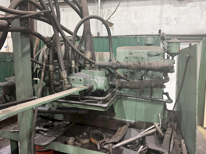 36&quot; ROCKFORD MODEL SL HYDRAULIC VERTICAL SLOTTER WITH TOOLING. STOCK # 0668025