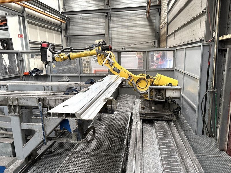 Fanuc Milling Robot - X: 10 500 / Y: 3045 / Z: 3500 mm CNC