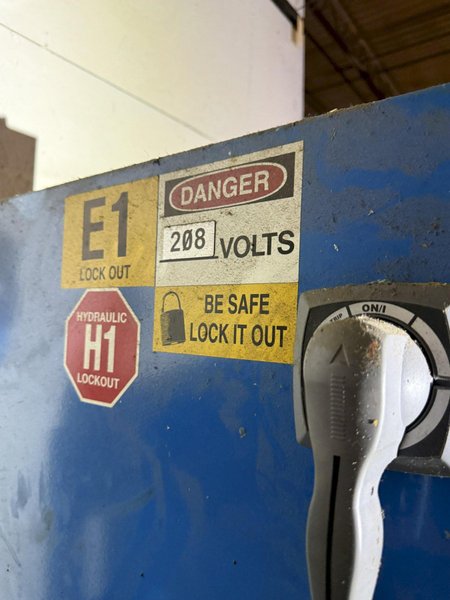 3,000 PSI LEADER ENGINEERING FABRICATION HEAT PRESS. STOCK #0432026