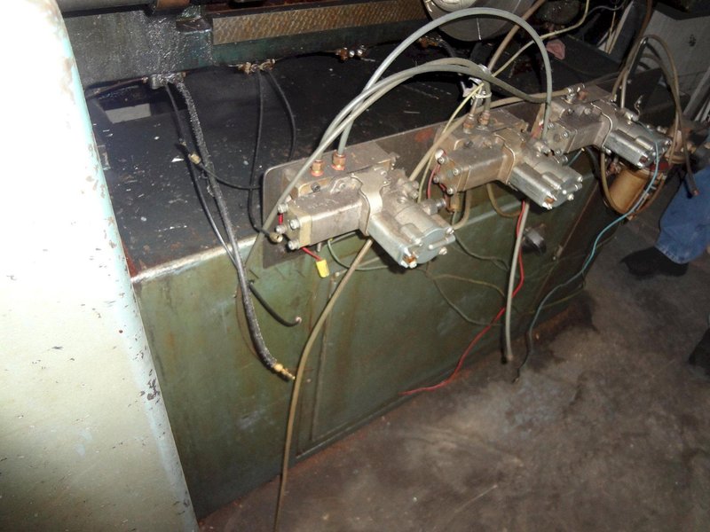 NILSON MODEL 752 4-SLIDE MACHINE (14314)