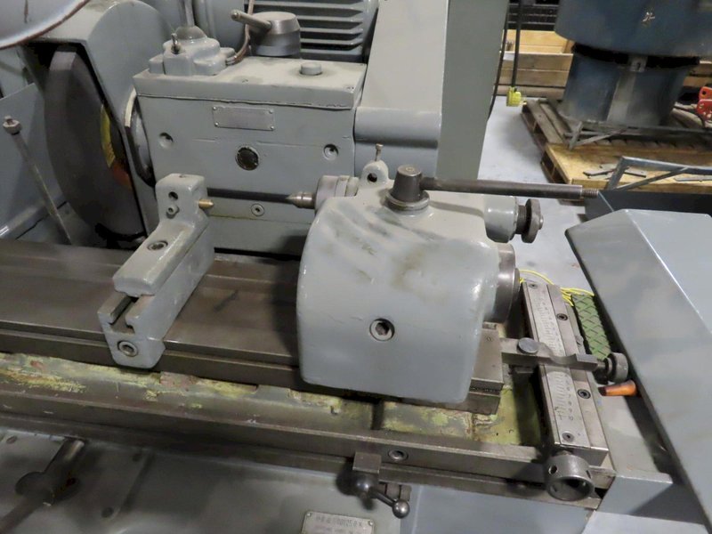 Universal ID/OD Grinder with 2-Axis DRO with ID Grinding Attachment and Acu-Rite 2-Axis DRO- Auction Item