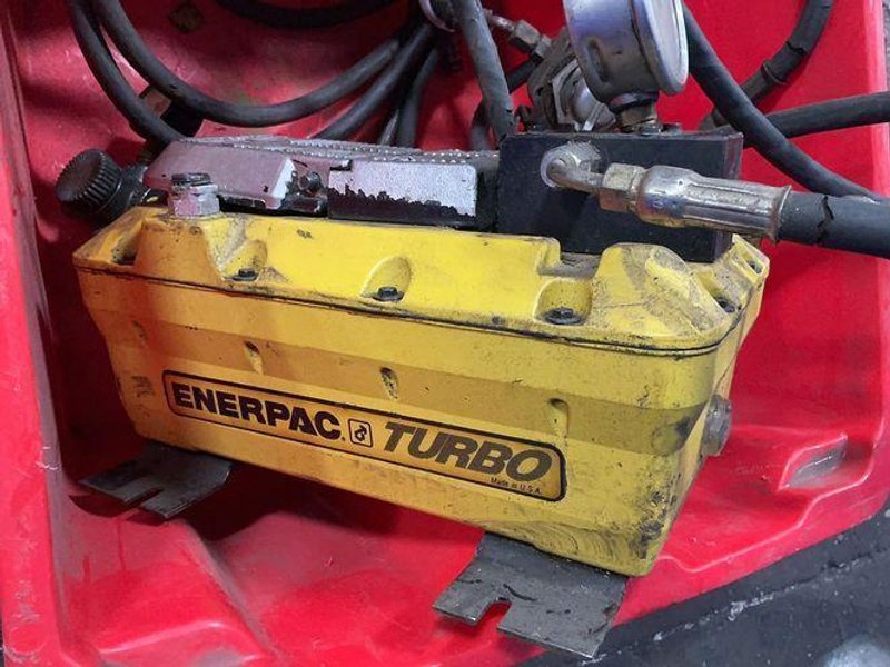 ENERPAC TURBO AIR HYDRAULIC PUMP