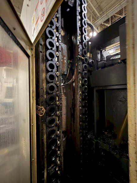 2013 DOOSAN HC 400 CNC HORIZONTAL MACHINING CENTER USED