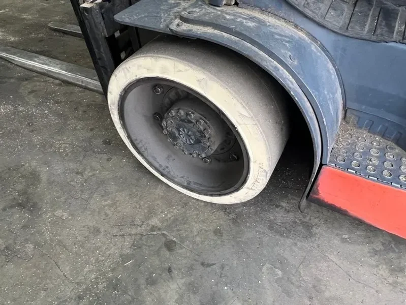 14,000 LB. TOYOTA 8FGC70U FORKLIFT. STOCK #1219625