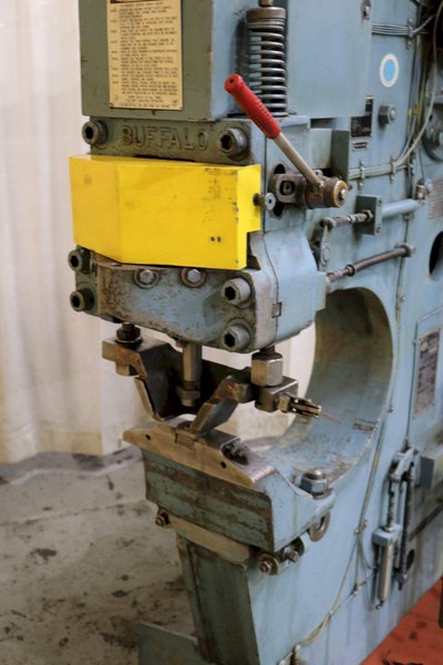 5&#039; X 5&#039; X 1/2&#039;  BUFFALO MODEL #1-1/2C IRONWORKER: STOCK #72338