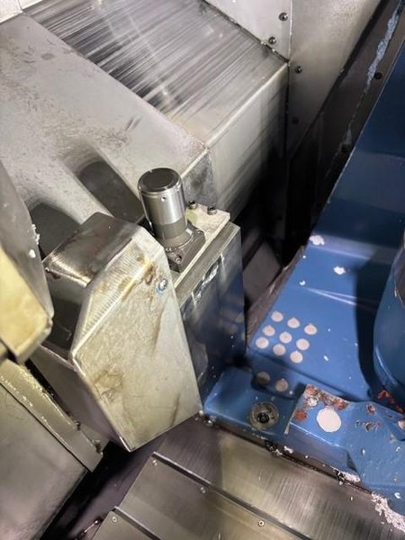Matsuura LX160 5-Axis CNC VMC, 2014 – 42 Pallet Changer, Chip Conveyor, Renishaw Probe