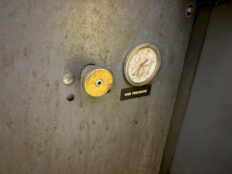 16" X 18" HYD-MECH MODEL #S23 SWIVEL HEAD S-23H HORIZONTAL BAND SAW: YOBRO #24549