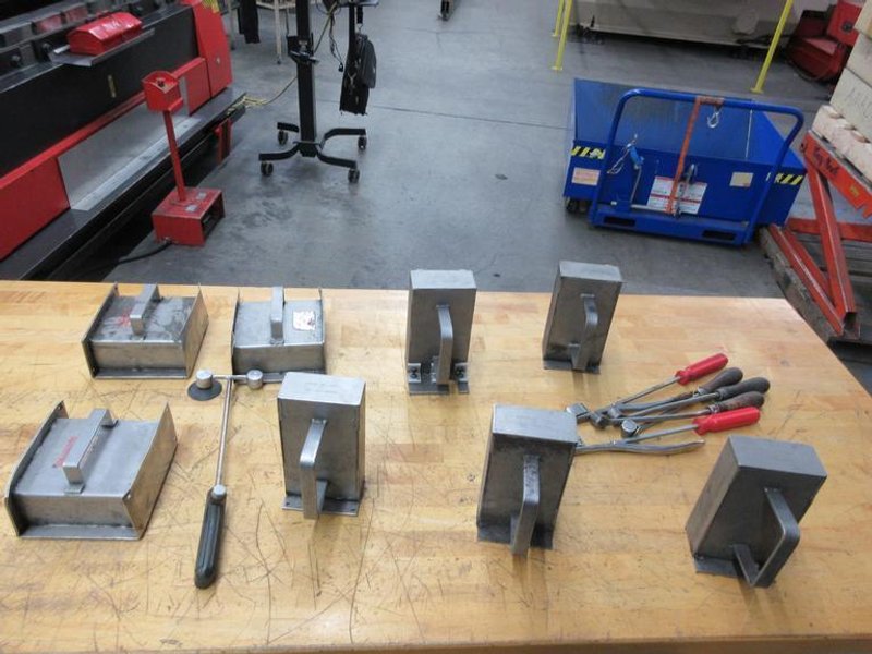 Lifting Magnets, Magnatool Inc and Others- Auction Item