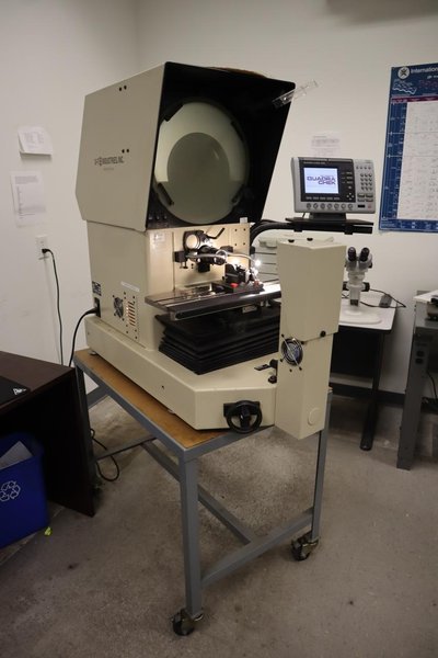 S-T INdustries 20-3700 OPtical Comparator, 14" Screen, Quadra-Check 200 DRO, Surface and Profile Illumination, Portable Stand- Auction Item