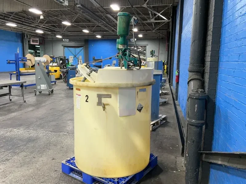 CHEMTAINER ~345 PLASTIC TANK