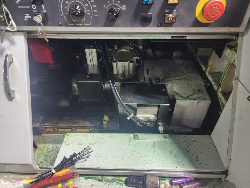 Star SR-32J CNC Swiss Lathe, 2010 – 32 mm Bar Capacity, 8-Axis Sliding Headstock, Fanuc Control