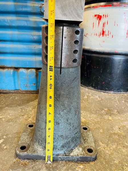 USED, GIDDINGS &amp; LEWIS TOOL HOLDER