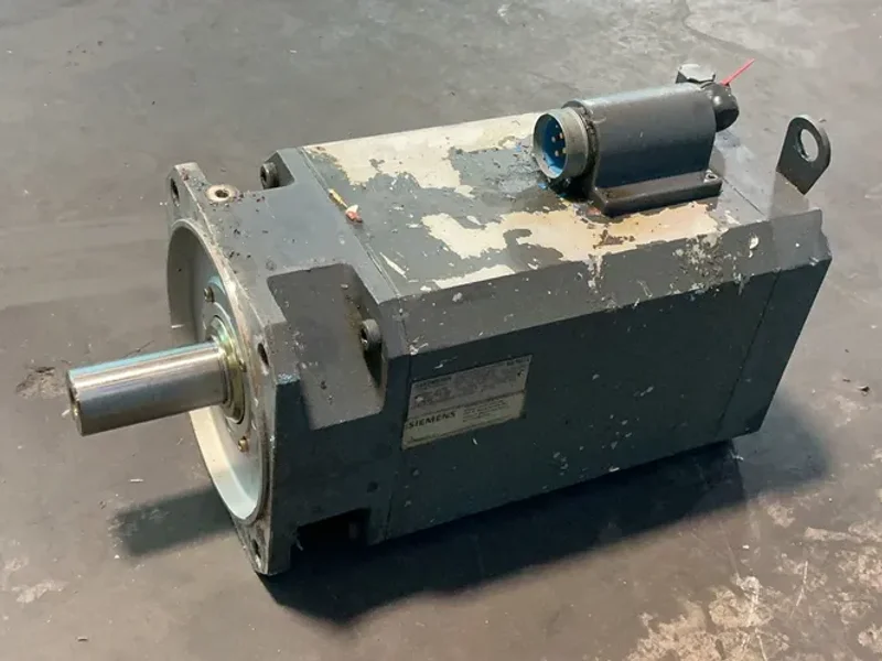SIEMENS 2000RPM SERVO MOTOR  -  1FT6105-1AC71-4AG1