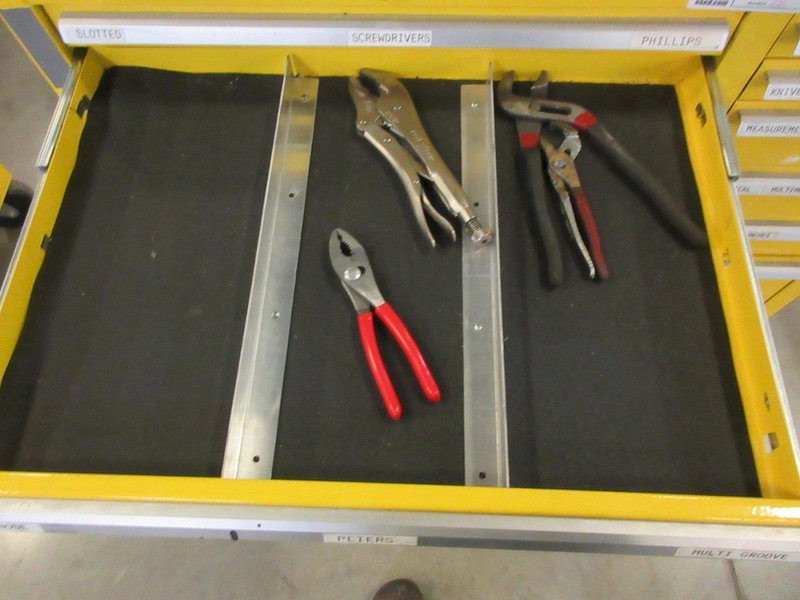 Kennedy 15-Drawer Locking Tool Chest, Portable with Keys and Contents- Auction Item