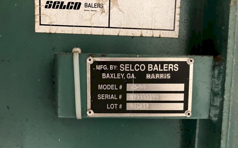 SELCO MODEL V5-HD VERTICAL HYDRAULIC BALER: YOBRO #24583