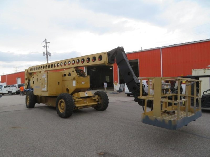 125' GROVE MODEL AMZ-131XT DIESEL POWERED OFF-ROAD MANLIFT: YOBRO #25206