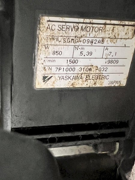 HAAS VF-4 VERTICAL MACHINING CENTER: STOCK #21101