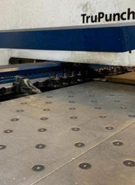 20 Ton Trumpf TruPunch 3000 CNC Turret Punch, 2011 – Parts &amp; Tooling Pictured Included