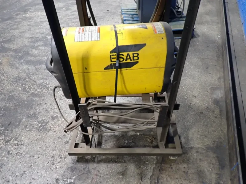 ESAB 70 A POWERCUT 1250 PLASMA CUTTER AND METAL FRAME ASSEMBLY  -  0558001935