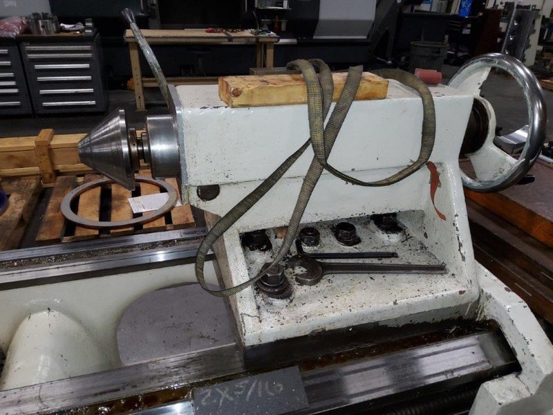 TOS ENGINE LATHE : YOBRO 25404