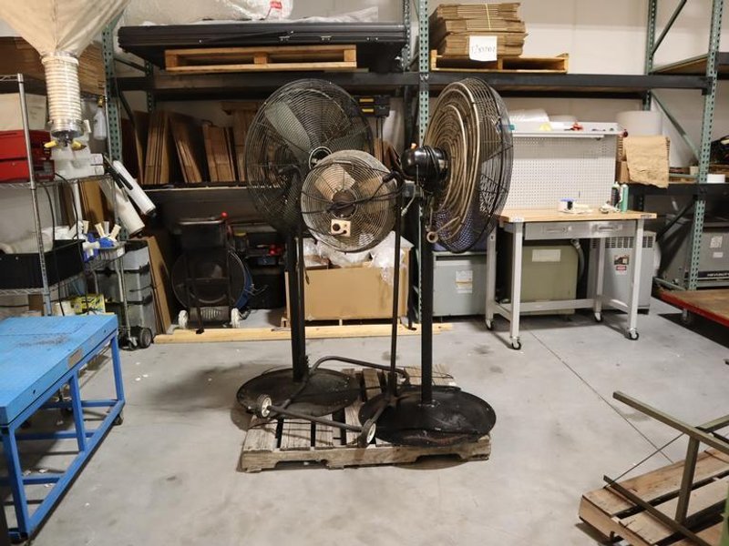Lakewood HV-30/OSC 30" (2) &amp; 18" TPI Industrial Pedestal Fans- Auction Item