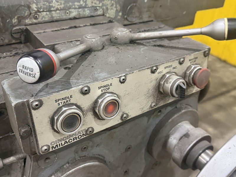 #4 CINCINNATI MILACRON MODEL #415-16 PLAIN DIAL TYPE HORIZONTAL MILL: YOBRO #24825