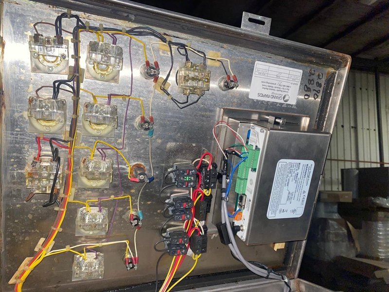 Tri-Berry Bulk Filling System with Tote Dumper and Scale